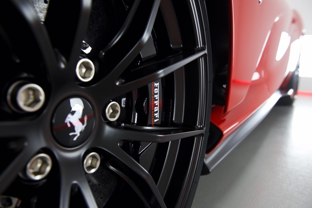 Ferrari 812 Competizione foto