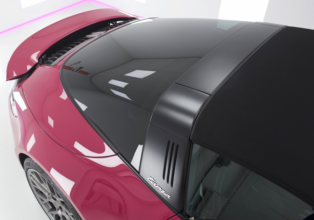 Porsche 911 Targa 4S Ruby Star Neo foto